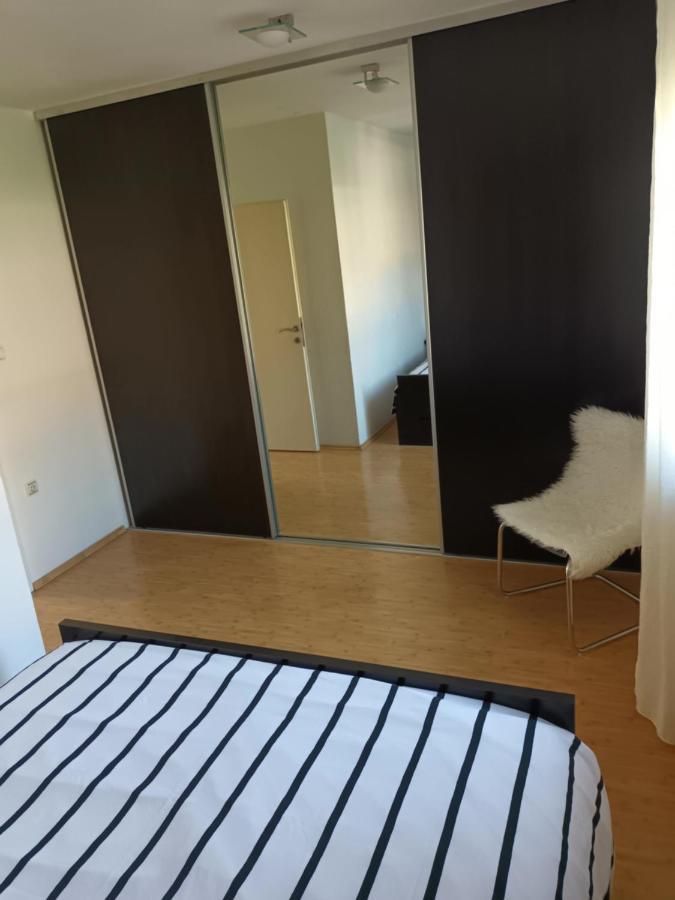 Kike Red Apartment Kastela Exterior photo