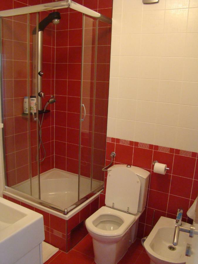 Kike Red Apartment Kastela Exterior photo