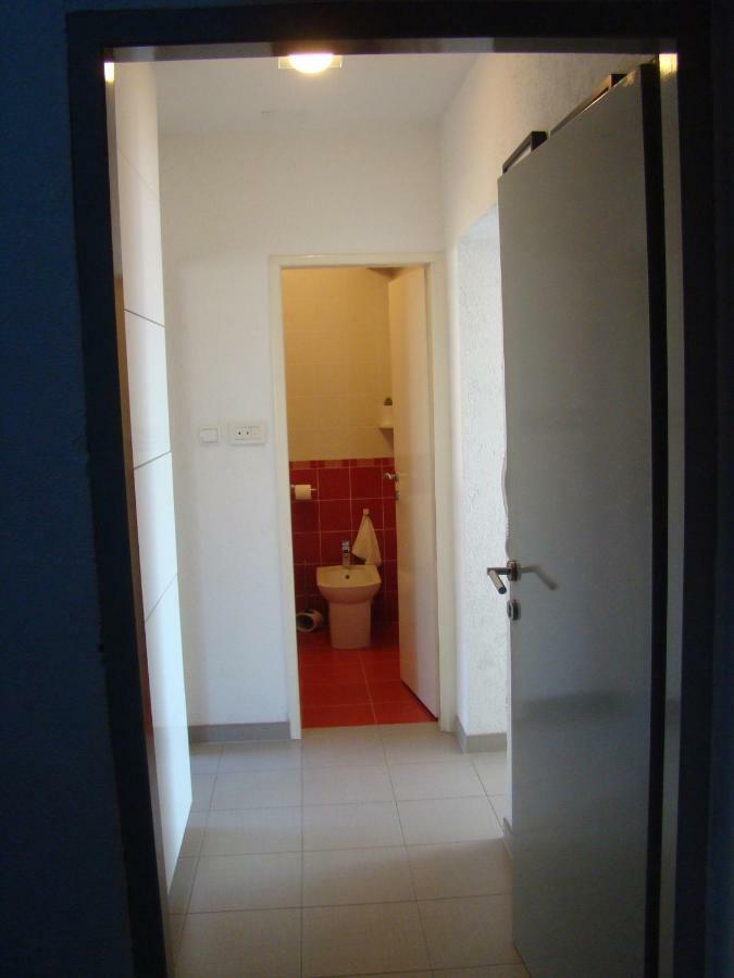 Kike Red Apartment Kastela Exterior photo