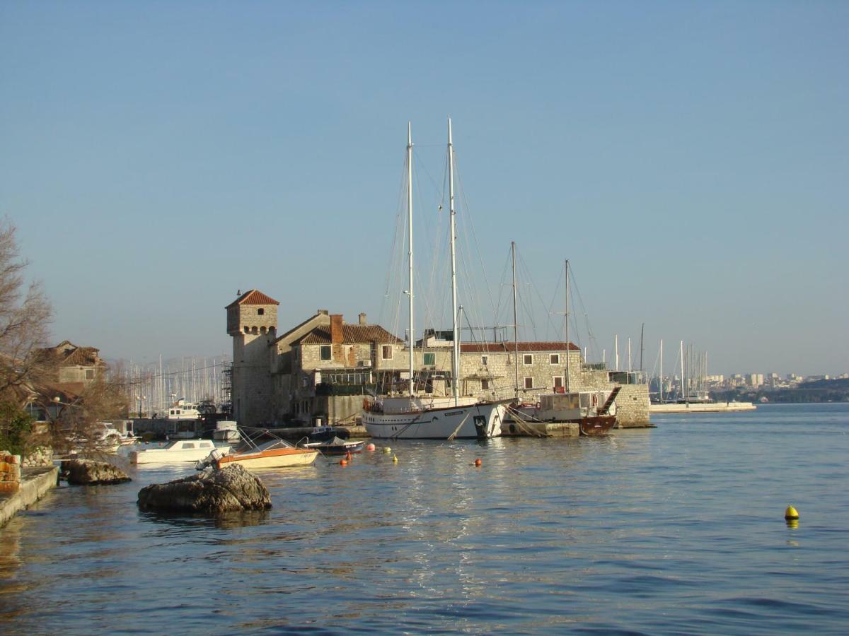 Kike Red Apartment Kastela Exterior photo