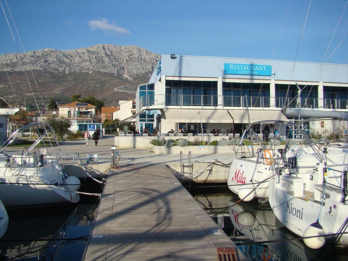 Kike Red Apartment Kastela Exterior photo