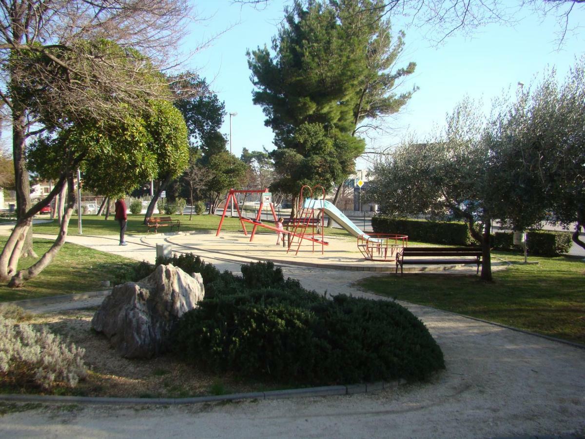 Kike Red Apartment Kastela Exterior photo