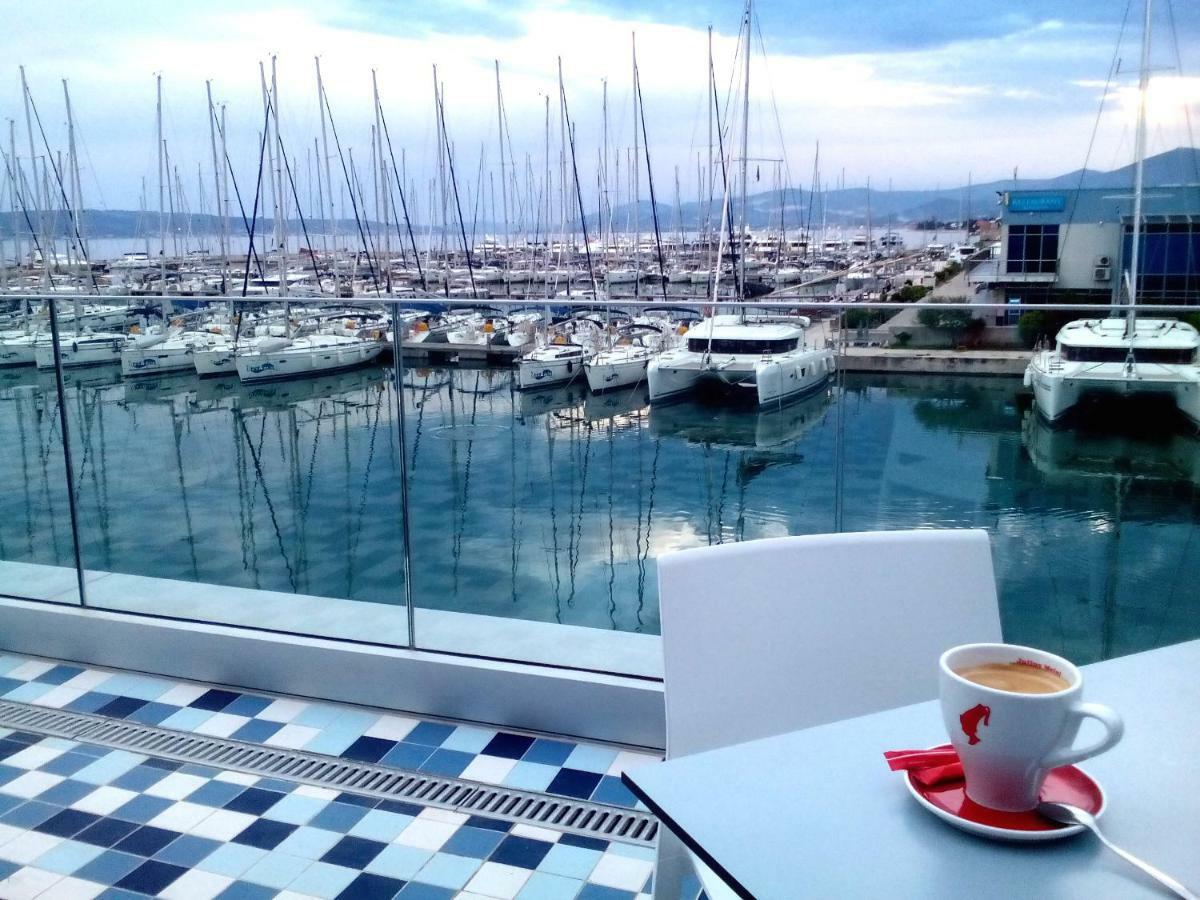 Kike Red Apartment Kastela Exterior photo